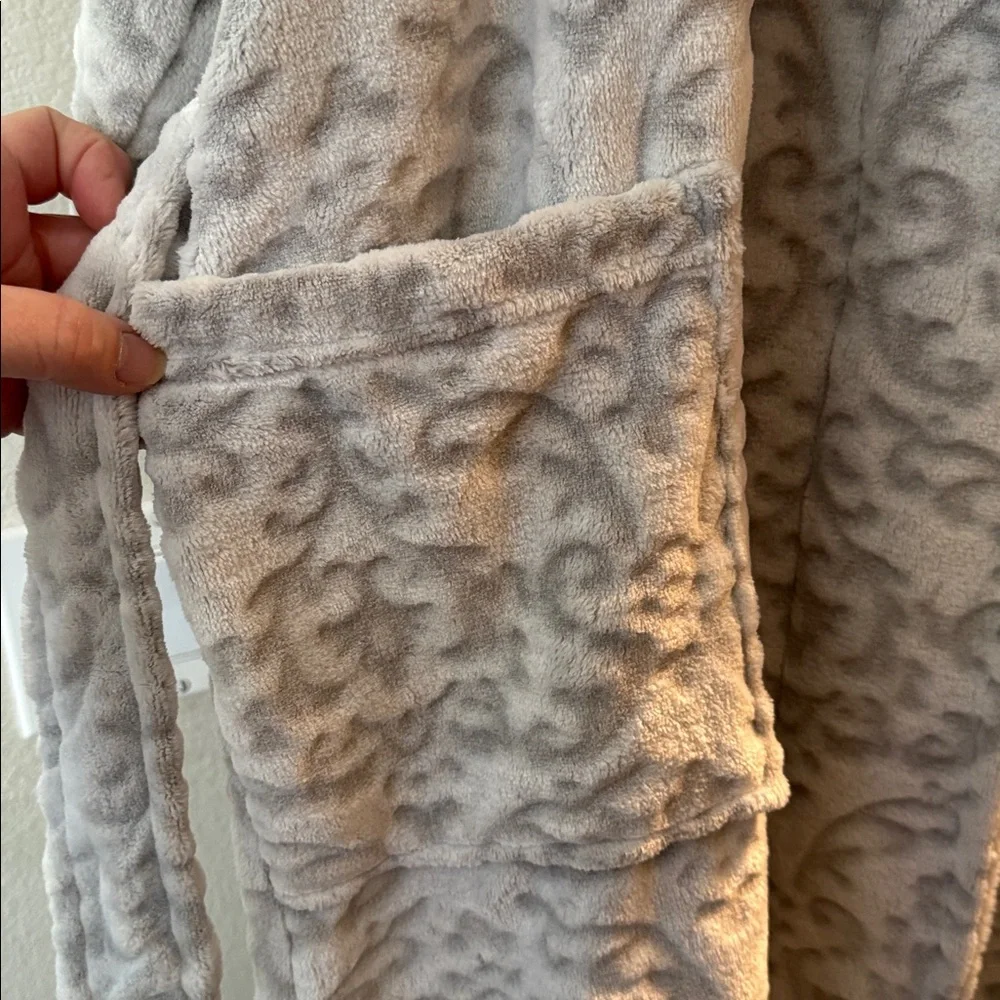 Charter Club Robe. - Picture 5 of 13